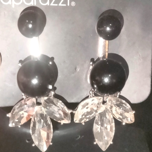 ❤️❤️Paparazzi 2 in 1 earrings - Picture 1 of 2